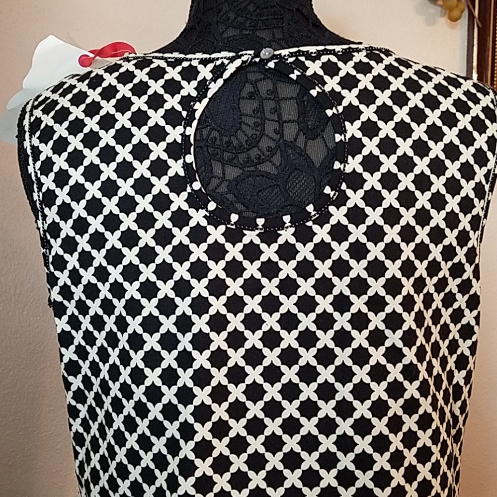 Chelsea & Violet Dress - Picture 6 of 10
